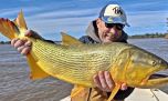 Para pescar dorados: una rendidora parada en Salto Chico