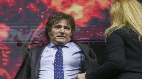 Financial Times publicó fuertes críticas al plan de Milei: dinámica cambiaria “insostenible” e impacto electoral negativo