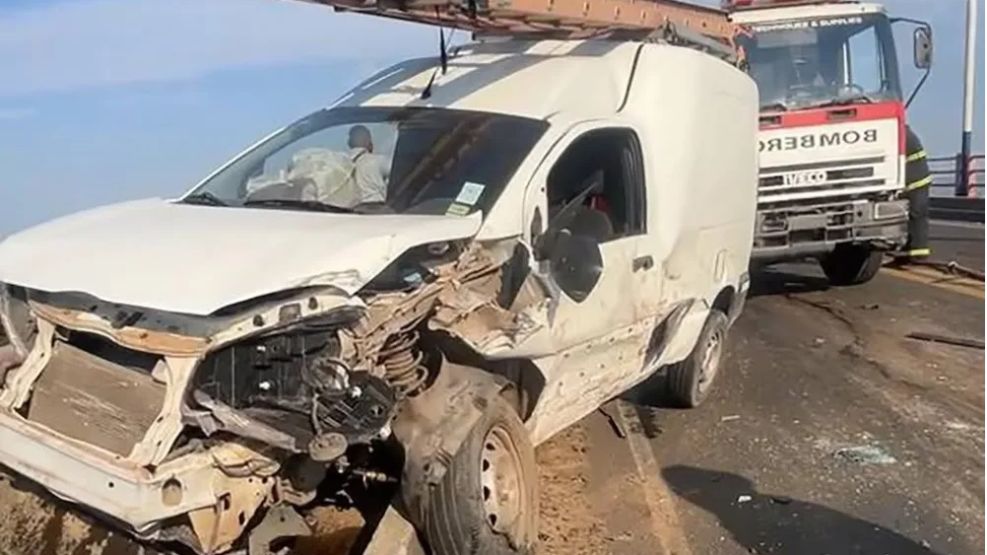 Choque en el puente Belgrano: liberaron al camionero y regresa a Santa Fe - Image 2