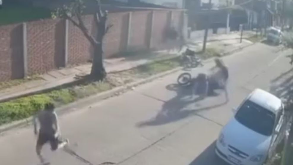 Un repartidor de chipá se defendió a golpes de motochorros 20250922