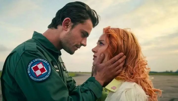 La serie polaca de 6 capítulos que es furor en Netflix por su historia de amor y ciencia ficción
