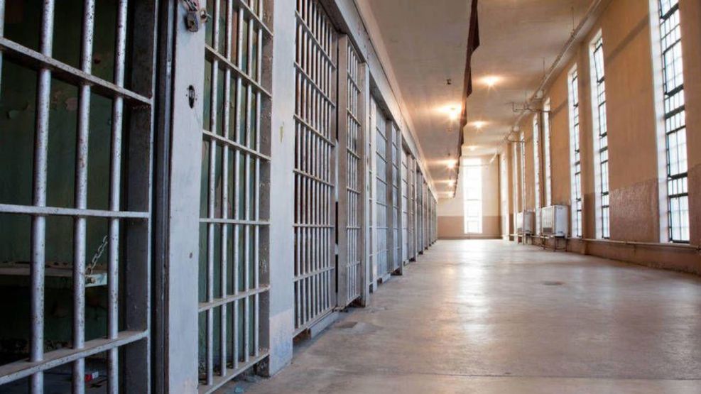 La acusada cambió de género y habría abusado sexualmente de siete compañeras en un penal de Córdoba