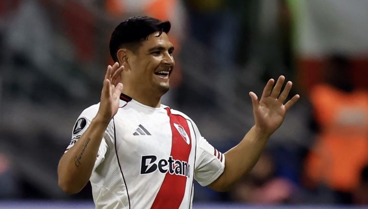 Maxi Salas con River Plate en Copa Libertadores
