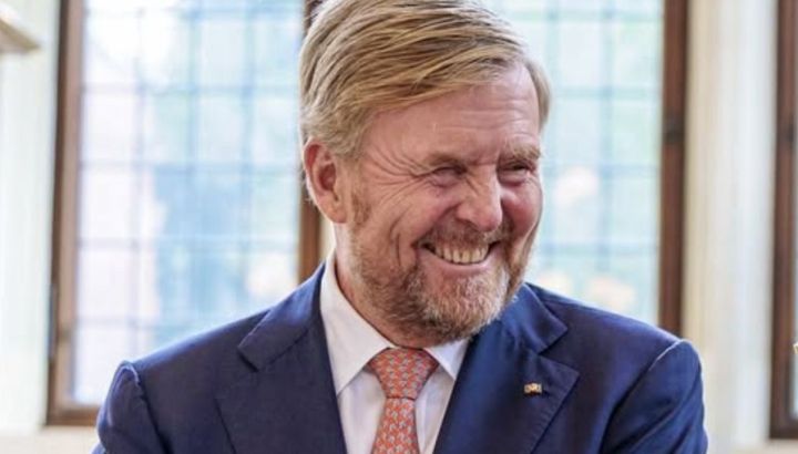 La polémica mujer que acompaña al rey Guillermo mientras Máxima Zorreguieta y su hija viajan por Nueva York
