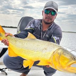 La veda que impide pescar pejerrey los días de semana y el clima le juegan una mala pesada al pescador deportivo.