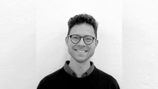 Víctor Volman,economista especializado en educación:“Solo 10 % de los estudiantes terminan la secundaria a tiempo y con lo básico aprendido”