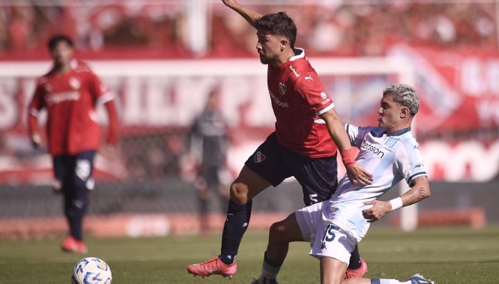 Racing e Independiente juegan el Clásico de Avellaneda