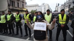 Marcha de Ni Una Menos en Congreso y Plaza de Mayo por el Triple Femicidio Narco de Florencio Varela