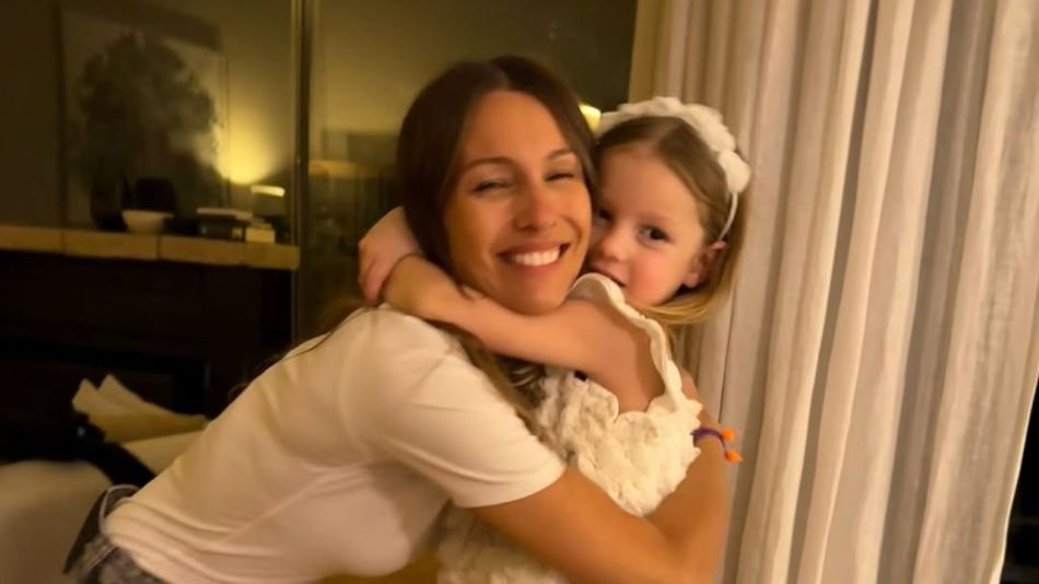 Pampita y Anita