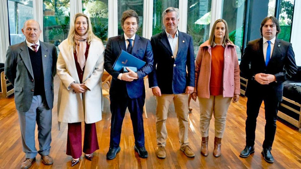 Secretos de una tarde de domingo que cambió al Gobierno