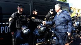 La Policía porteña desalojó a los manteros del Parque Saavedra con la presencia de Jorge Macri