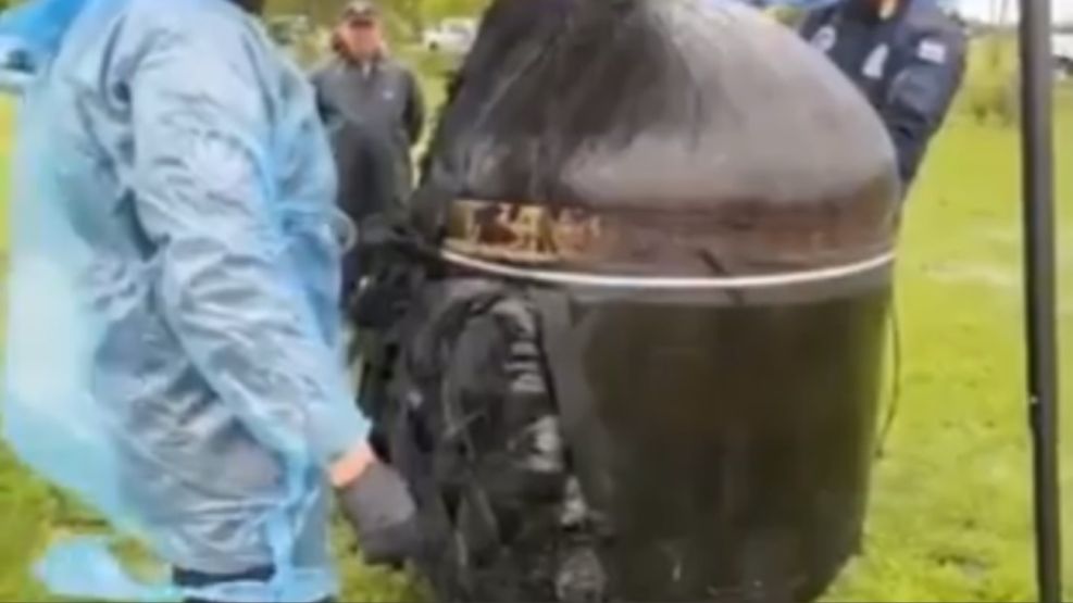 Removieron la chatarra espacial hallada en un campo de Chaco