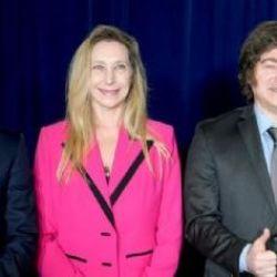 Luis Caputo, Karina Milei y Javier Milei | Foto:CEDOC