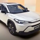 Toyota Corolla Cross chino