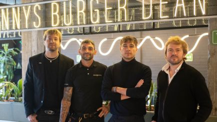 Cuatro socios de Dean & Dennys