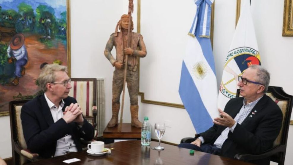 29-09-2025 Hugo Passalacqua recibió al embajador de Suecia