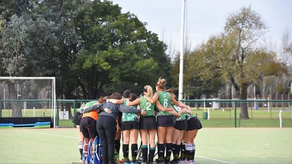 Conmoción por la muerte de una jugadora de hockey en pleno partido en La Plata