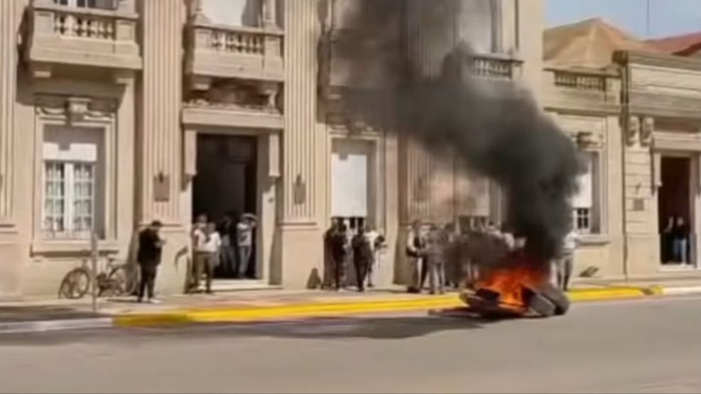 Tomaron la municipalidad de 9 de Julio