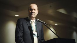 Sturzenegger insultó a los argentinos ante empresarios en el Coloquio de IDEA - Image 3