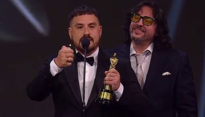El divertido guiño de Fede Bal a su padre Santiago Bal tras ganar un Martín Fierro: la escena de "Los Simuladores" a la que hizo referencia