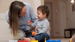 Sueldos de las niñeras en octubre del 2025 