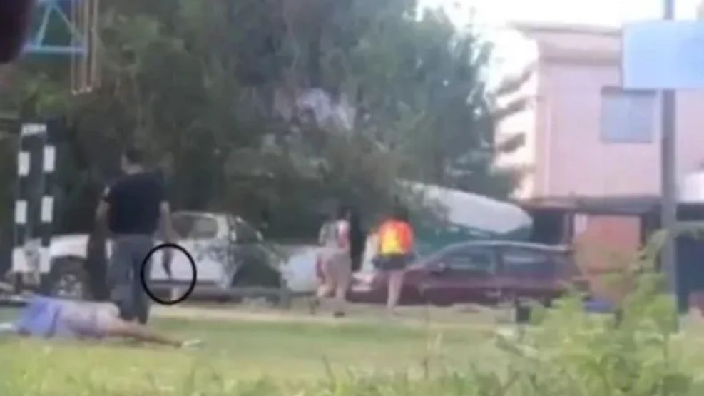 El cabo en el momento que disparó. 