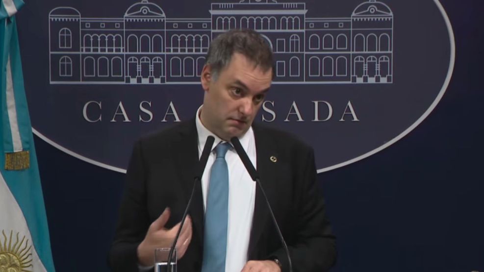 El vocero presidencial Manuel Adorni durante su conferencia de prensa del 1 de octubre de 2025