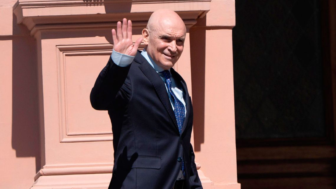 José Luis Espert arrives at the Casa Rosada.