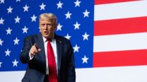 Trump gira como trompo