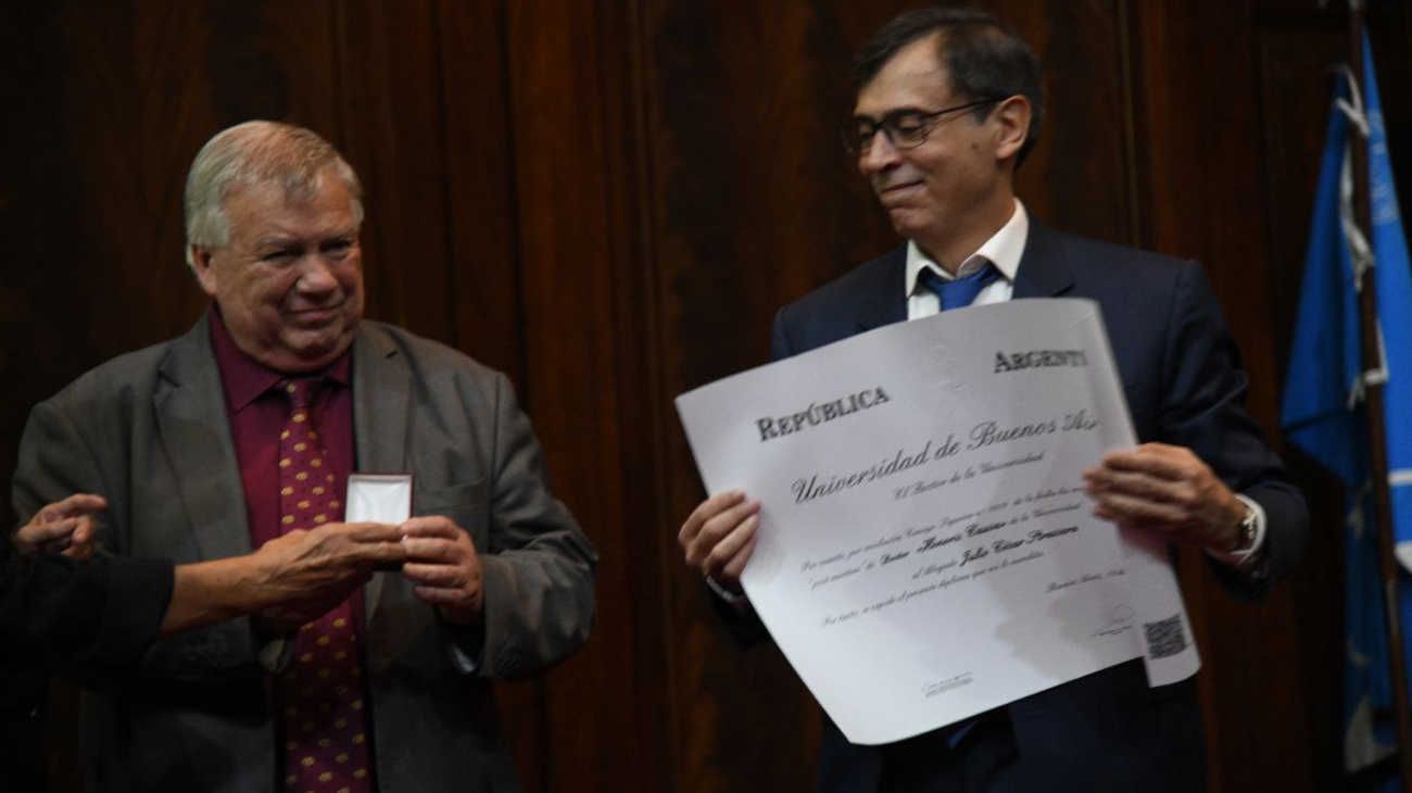 La ceremonia de entrega de Doctorados Honoris Causa a los jueces del juicio a las juntas. (FOTO NESTOR GRASSI)
