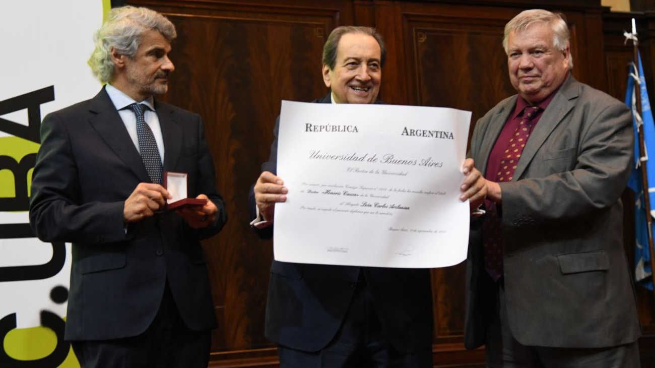 La ceremonia de entrega de Doctorados Honoris Causa a los jueces del juicio a las juntas. (FOTO NESTOR GRASSI)