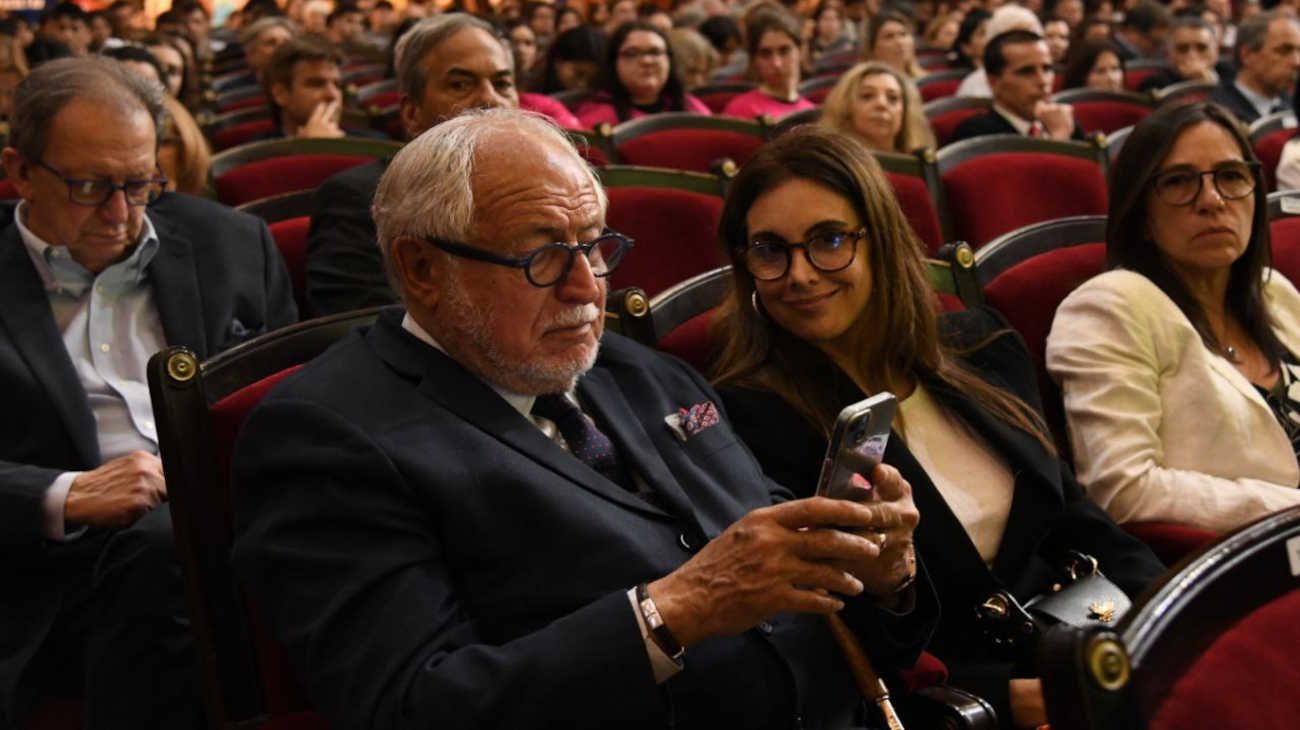 La entrega de Doctorados Honoris Causa a jueces de las juntas. (FOTO NESTOR GRASSI)