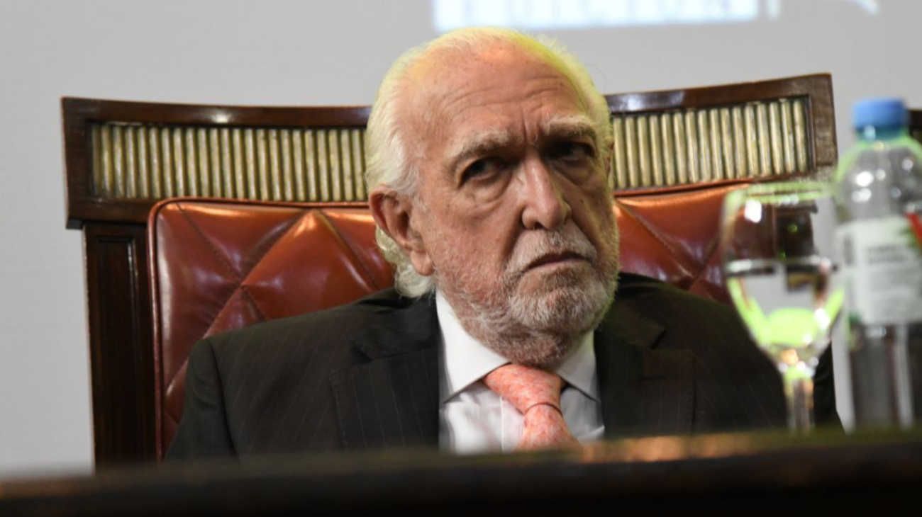 La entrega de Doctorados Honoris Causa a jueces de las juntas. (FOTO NESTOR GRASSI)