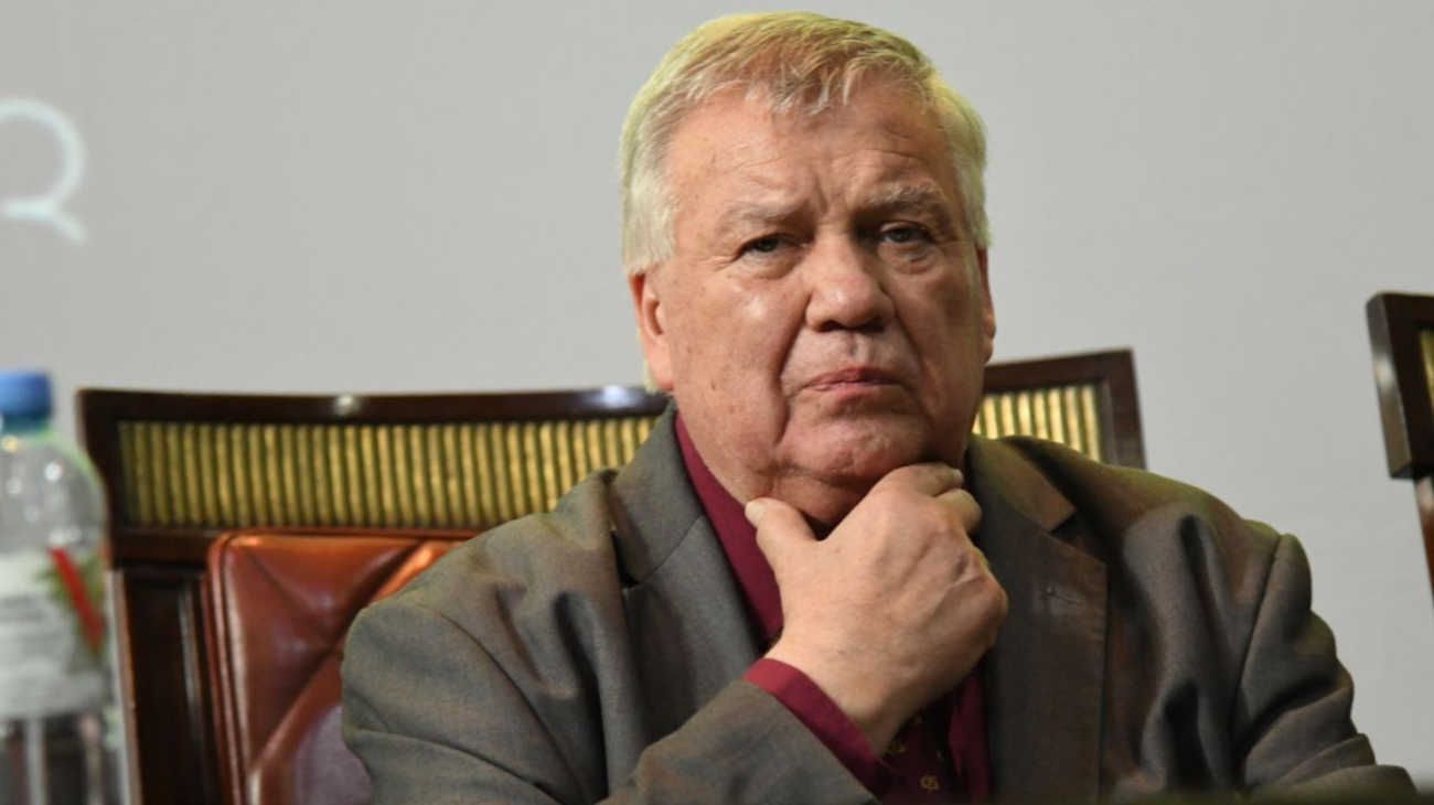 El rector de la UBA, Ricardo Gelpi, en la ceremonia de entrega de Doctorados Honoris Causa a los jueces del juicio a las juntas. (FOTO NESTOR GRASSI)