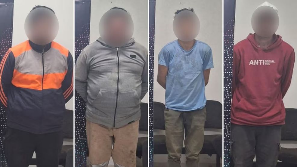 Otros cuatro hombres también fueron detenidos, acusados de ser los clientes de la pareja.