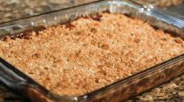 Crumble de manzana express: el postre fácil que hacés en menos de 10 minutos