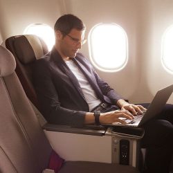 Mejores aviones, mejor comida y más comodidad en los vuelos de Iberia.