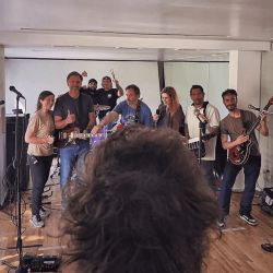 milei brazo | Foto:CEDOC