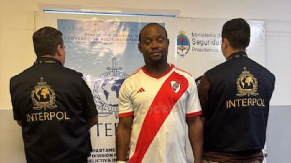 Cayó en Ezeiza el rompecorazones nigeriano