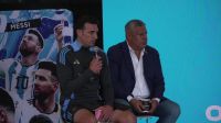 Lionel Scaloni junto a Claudio Tapia