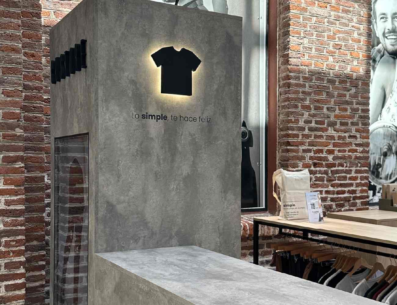 Custore 