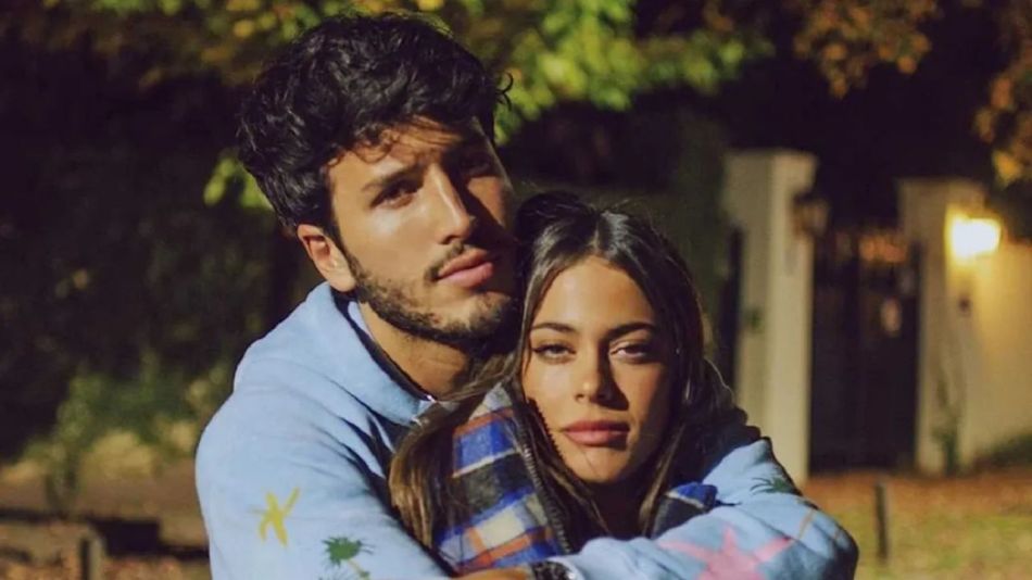 Tini Stoessel y Sebastián Yatra 