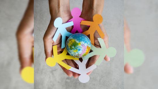 ¿Qué nos pasa con lo que está pasando?: ¿raza o diversidad?