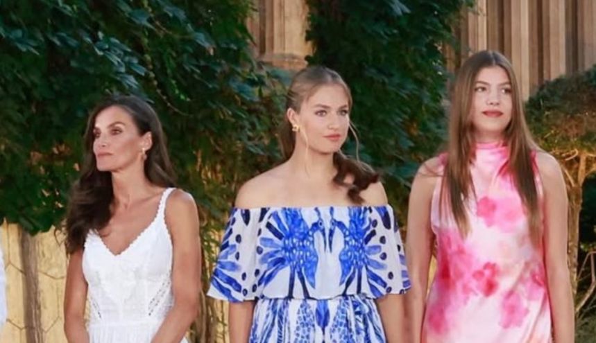 Letizia Ortiz y sus hijas, Leonor y Sofía
