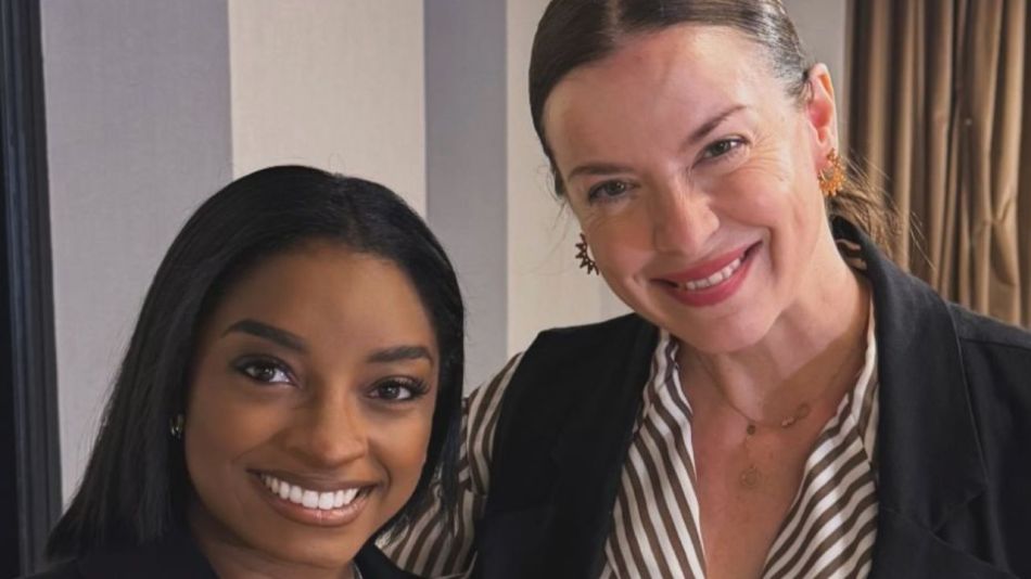 Simone Biles, Mercedes Funes