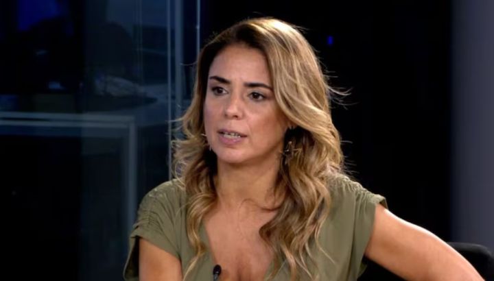 Llueven las quejas de los vecinos: Marina Calabró fue escrachada por estacionar mal su auto