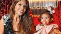 El look total black de Sarah Burlando y Barby Franco en el casamiento de Rosario Burlando: “¿A quién le gusta la fiesta?”