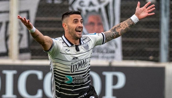 Estudiantes vs Maipu