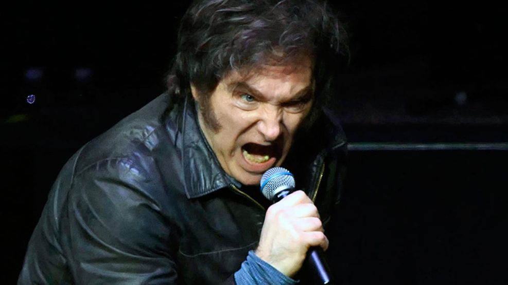 121025_milei_cantando_afp_g