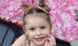 Con flores y súper “girly”, el tierno look de Ana García Moritán en el cumpleaños de Benicio Vicuña
